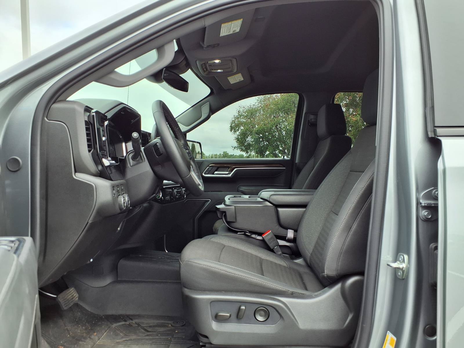 Used 2026 Chevrolet Silverado 1500 RST w/ RST Select Package AWD/4WD image 18