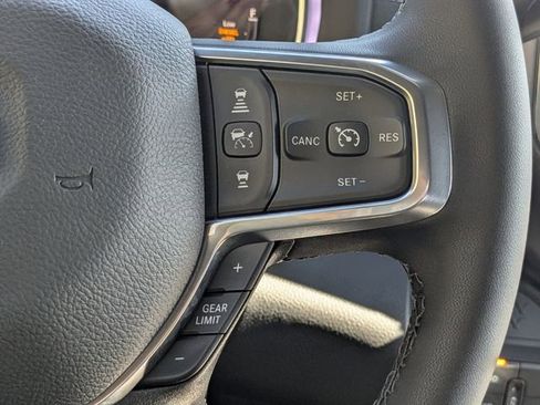 New 2026 RAM 2500 Laramie AWD/4WD image 26