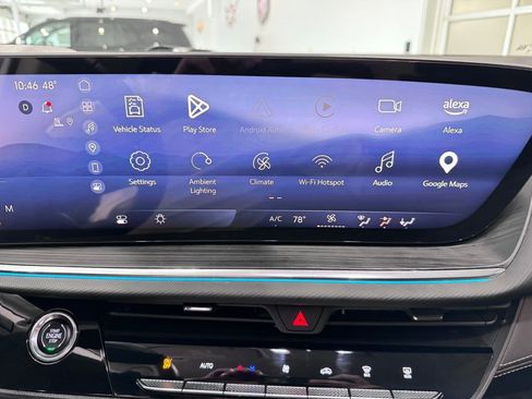 Certified 2025 Buick Envision Preferred AWD/4WD image 18