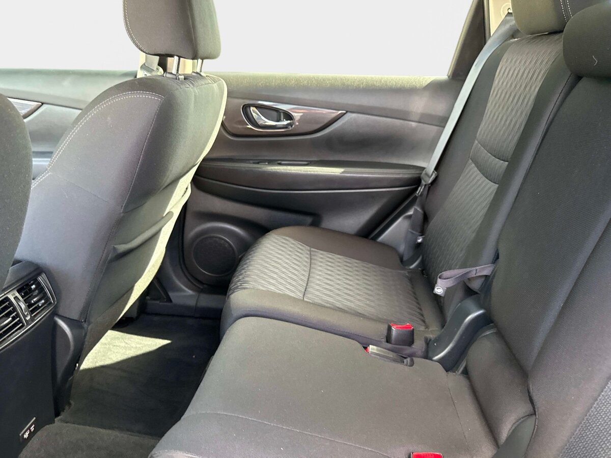 Used 2019 Nissan Rogue S w/ Special Edition Package FWD image 12