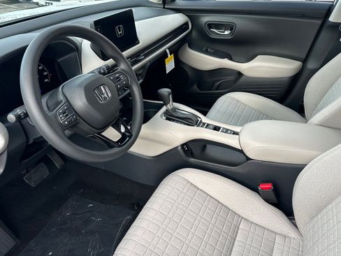 New 2026 Honda HR-V LX image 9