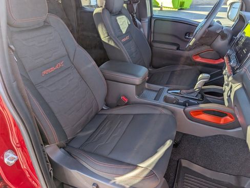 Used 2025 Nissan Frontier PRO-4X w/ Black Accent Package image 12