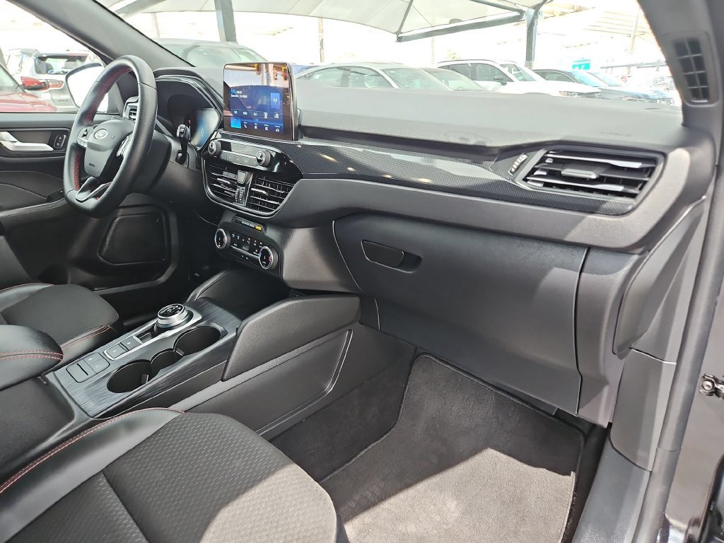 Used 2025 Ford Escape ST-Line AWD/4WD image 30
