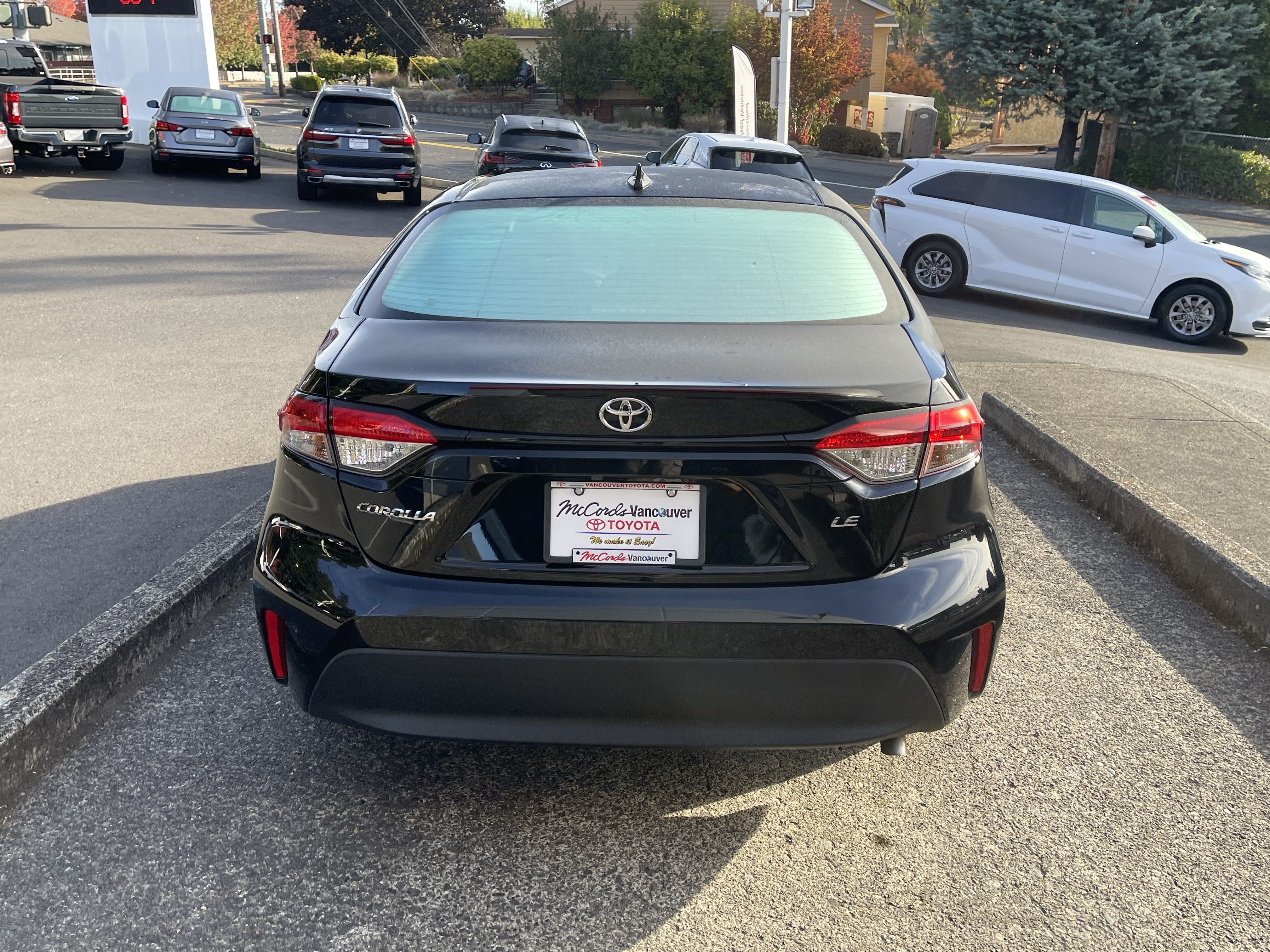 Certified 2025 Toyota Corolla LE FWD image 5