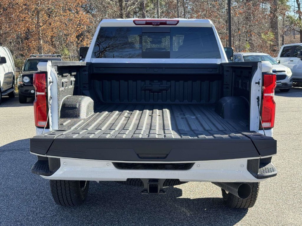 New 2026 Chevrolet Silverado 2500 High Country w/ High Country Premium Package AWD/4WD image 15
