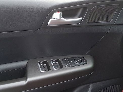 Certified 2022 Kia Sportage LX image 14