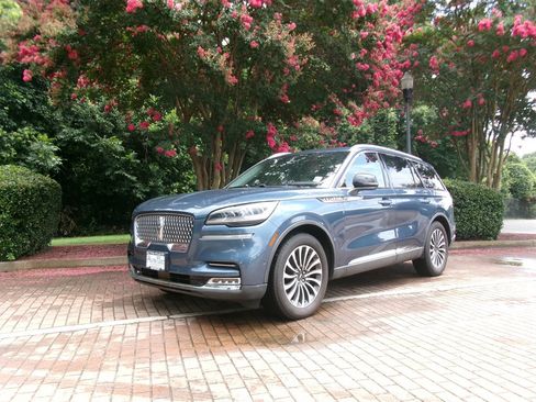 Used 2020 Lincoln Aviator Reserve w/ Equipment Group 201A AWD/4WD image 1