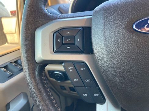 Used 2019 Ford F150 Lariat image 14