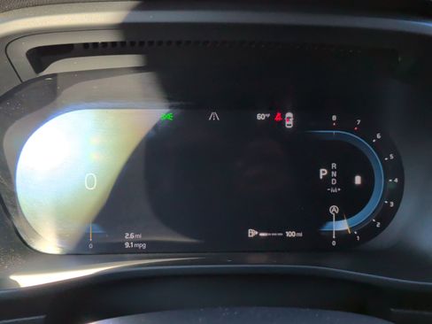 Used 2025 Volvo XC40 B5 Core image 22