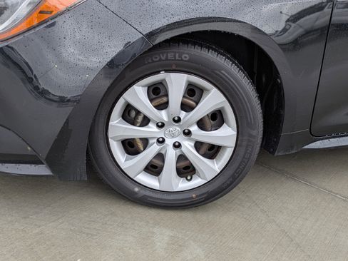 Used 2021 Toyota Corolla LE FWD image 9