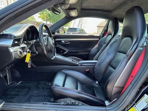 Used 2016 Porsche 911 Carrera 4 AWD/4WD image 9