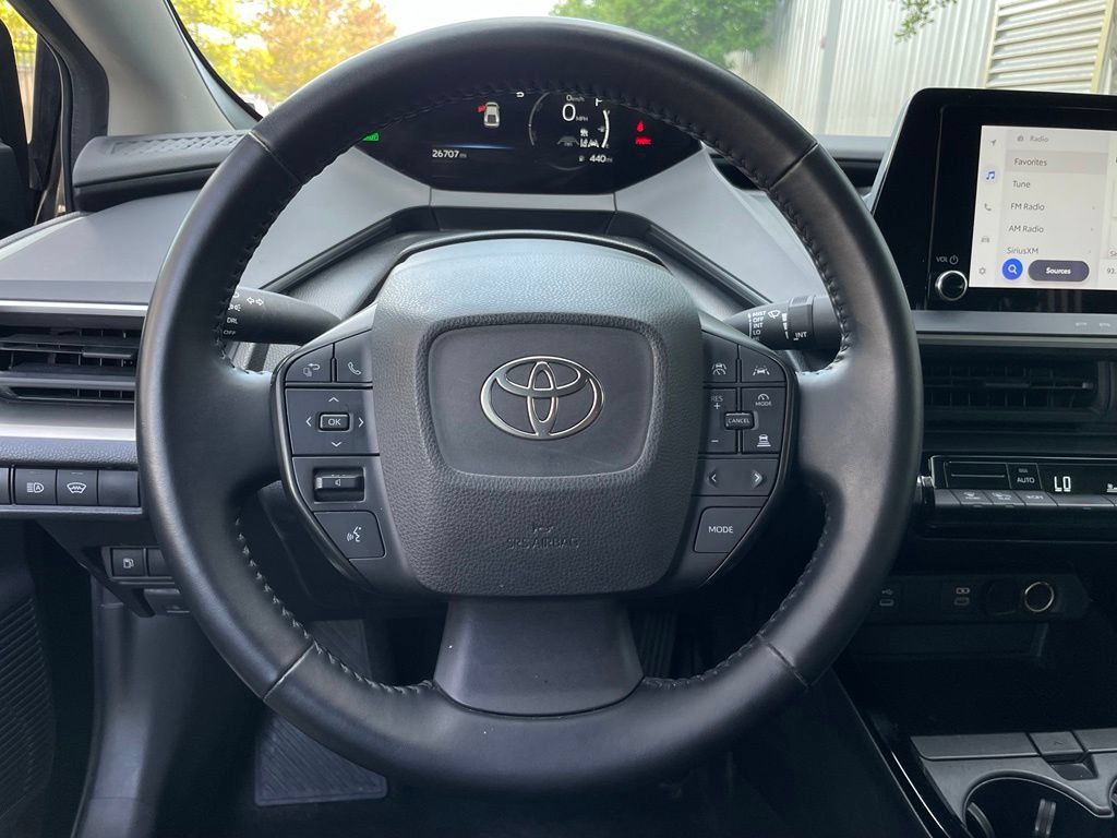 Used 2025 Toyota Prius LE FWD image 14