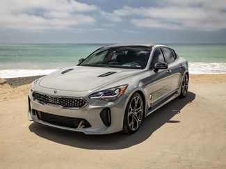 Used 2018 Kia Stinger GT2 image 1