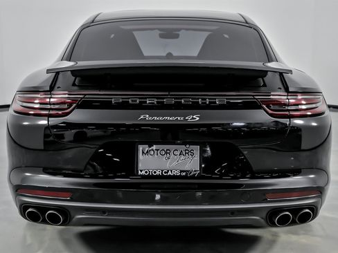 Used 2018 Porsche Panamera 4S image 11