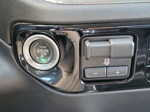 Used 2024 Chevrolet Silverado 2500 LTZ w/ LTZ Plus Package image 16