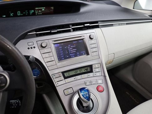 Used 2014 Toyota Prius Three image 25