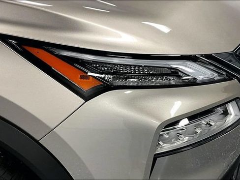 Used 2023 Nissan Rogue SL AWD/4WD image 28