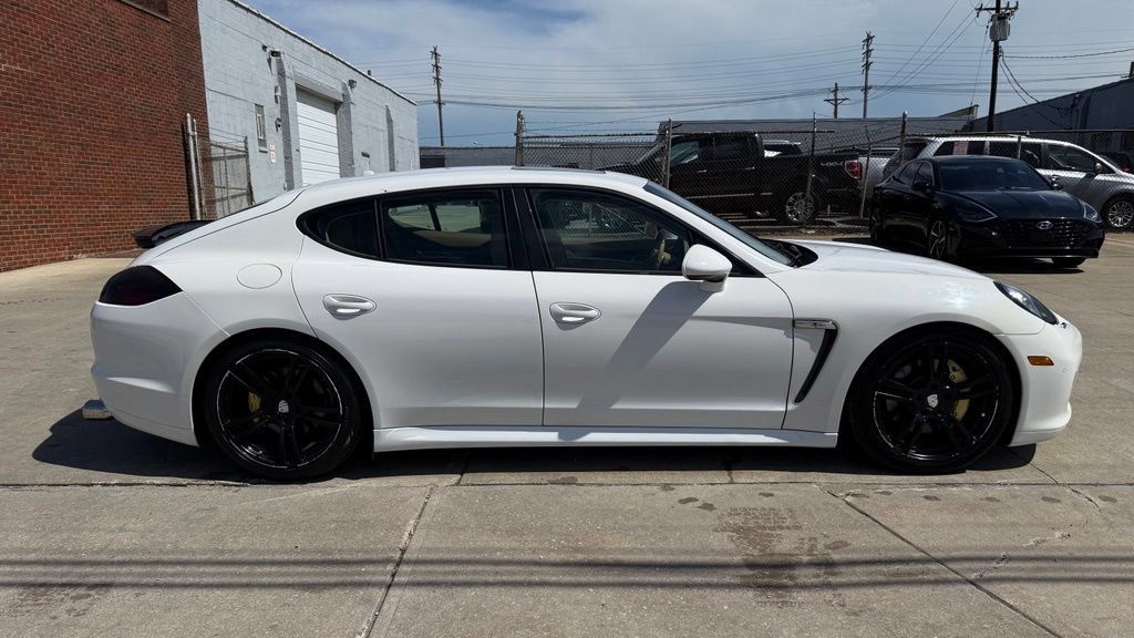 Used 2010 Porsche Panamera 4S AWD/4WD image 5