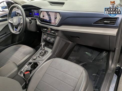 Used 2022 Volkswagen Taos SE w/ Panoramic Sunroof Package image 31