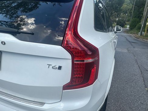 Used 2017 Volvo XC90 T6 Momentum w/ Vision Package image 19