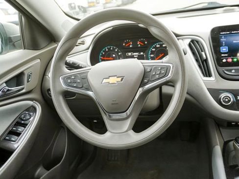 Used 2020 Chevrolet Malibu LS image 9