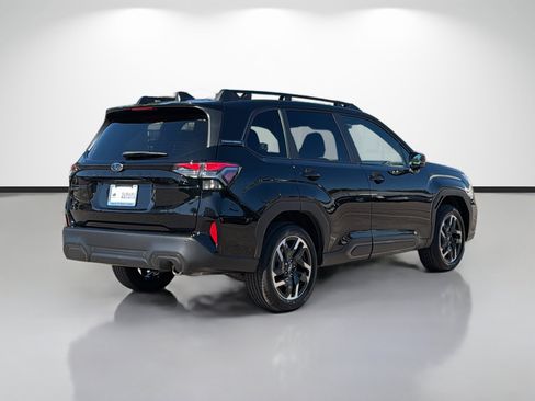 Used 2026 Subaru Forester Limited AWD/4WD image 3