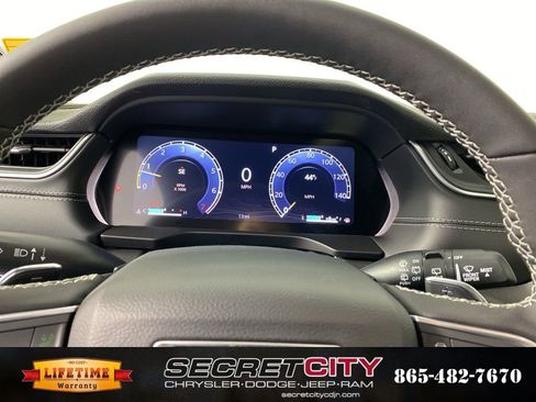 New 2026 Jeep Grand Cherokee Laredo X image 18