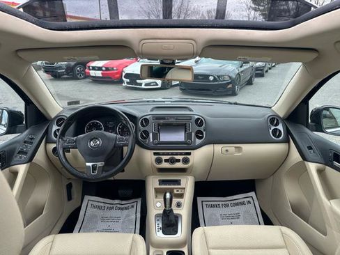 Used 2017 Volkswagen Tiguan Wolfsburg Edition image 21