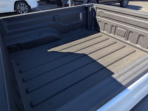 New 2025 Jeep Gladiator Sport image 8