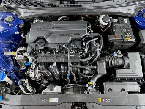 Used 2025 Hyundai Elantra SEL FWD image 33