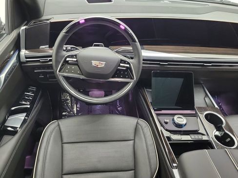 Certified 2025 Cadillac Escalade Premium Luxury w/ Touring Package image 13