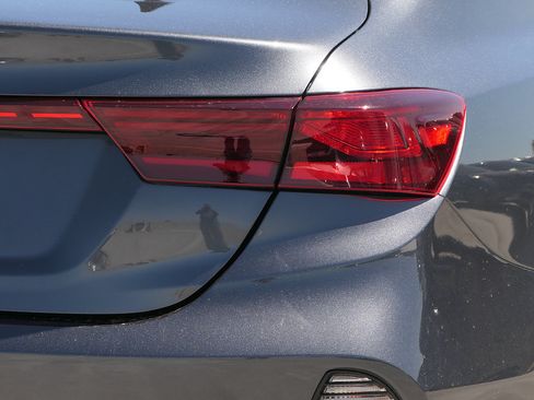 Used 2024 Kia Forte LXS FWD image 4