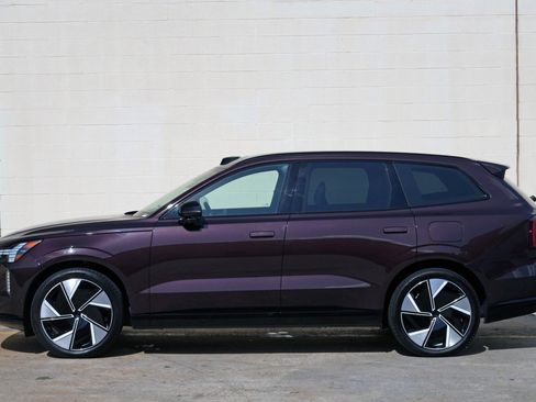 Used 2025 Volvo EX90 Ultra AWD/4WD image 50