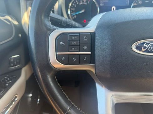 Used 2022 Ford Expedition Limited AWD/4WD image 21
