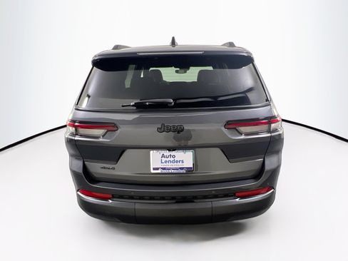 Used 2023 Jeep Grand Cherokee L Laredo AWD/4WD image 6