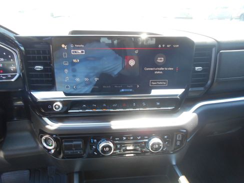 Used 2022 GMC Sierra 1500 SLT w/ SLT Premium Plus Package image 8