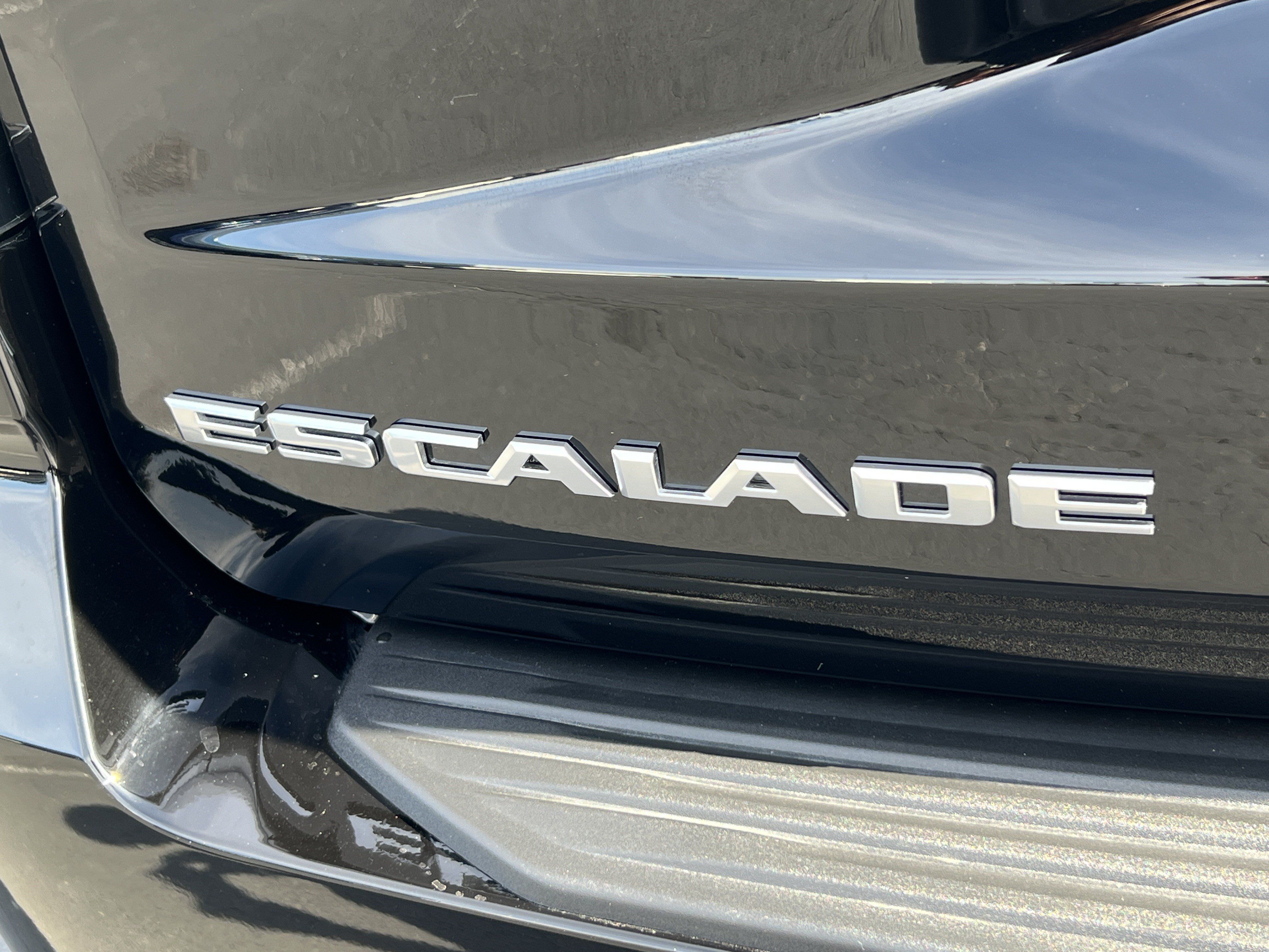 Used 2026 Cadillac Escalade Sport AWD/4WD image 9