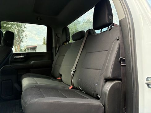 Used 2024 GMC Sierra 2500 Pro w/ Convenience Package image 12