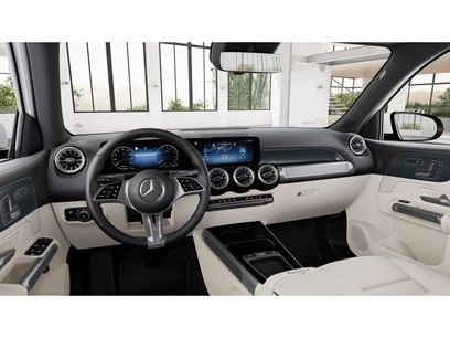 New 2025 Mercedes-Benz GLB 250