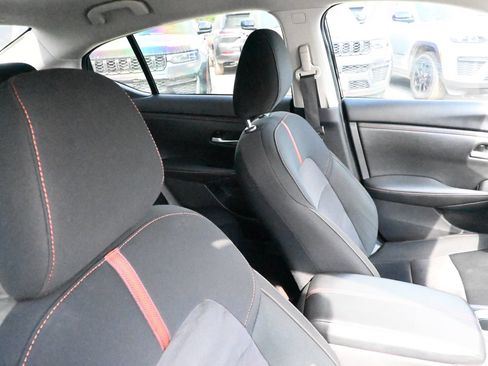 Used 2025 Nissan Sentra SR FWD image 27