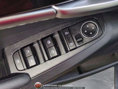 Certified 2025 Kia Seltos S image 15