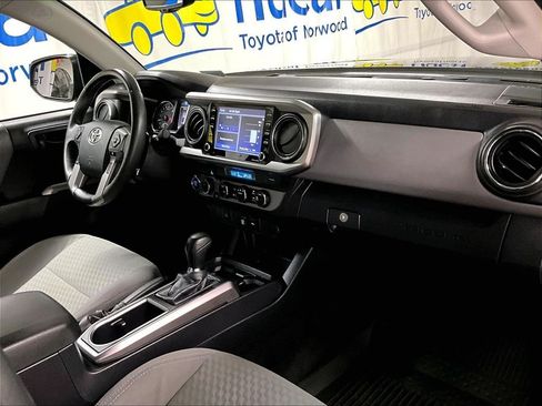 Certified 2023 Toyota Tacoma SR5 AWD/4WD image 14