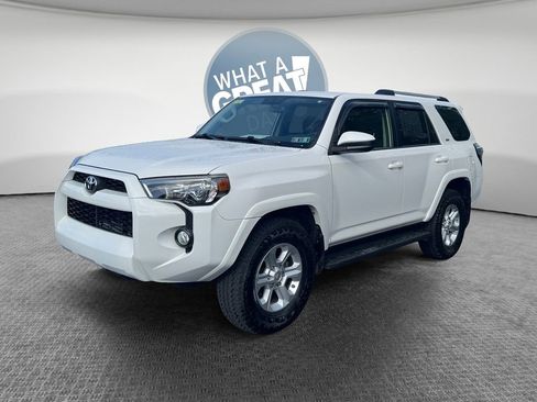 Used 2019 Toyota 4Runner SR5 AWD/4WD image 8