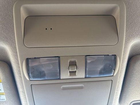 Used 2015 Nissan Frontier SV w/ SV Value Truck Package image 31