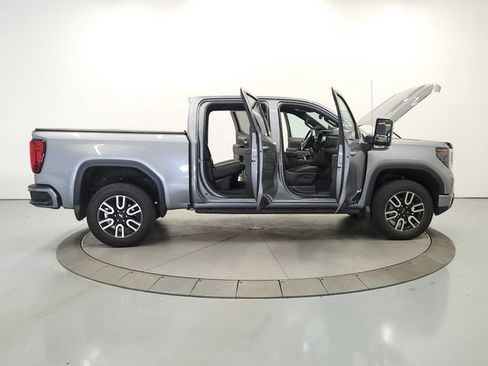 Used 2024 GMC Sierra 1500 AT4 w/ Technology Package AWD/4WD image 16
