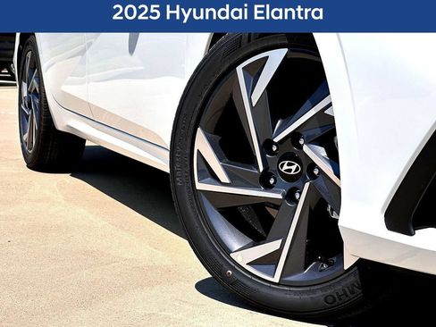 Used 2025 Hyundai Elantra Sport w/ Cargo Package FWD image 2