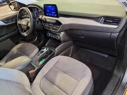 Used 2022 Ford Escape SE w/ SE Sport Appearance Package FWD image 30