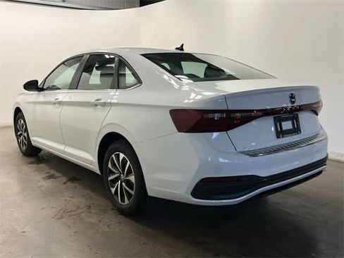 Certified 2025 Volkswagen Jetta S image 30