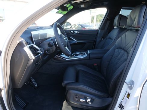 New 2026 BMW X7 xDrive40i w/ M Sport Package image 17