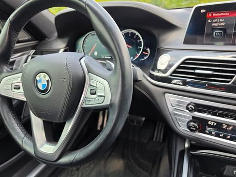 Used 2019 BMW 750i xDrive w/ Executive Package AWD/4WD image 48